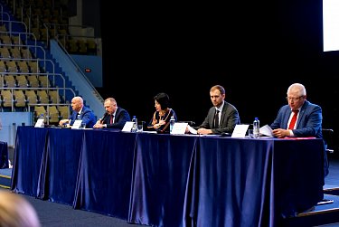Спортсмены получают выплату на жилье